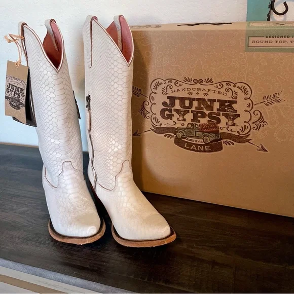 NWT Junk Gypsy by Lane White Boots - Picture 1 of 13